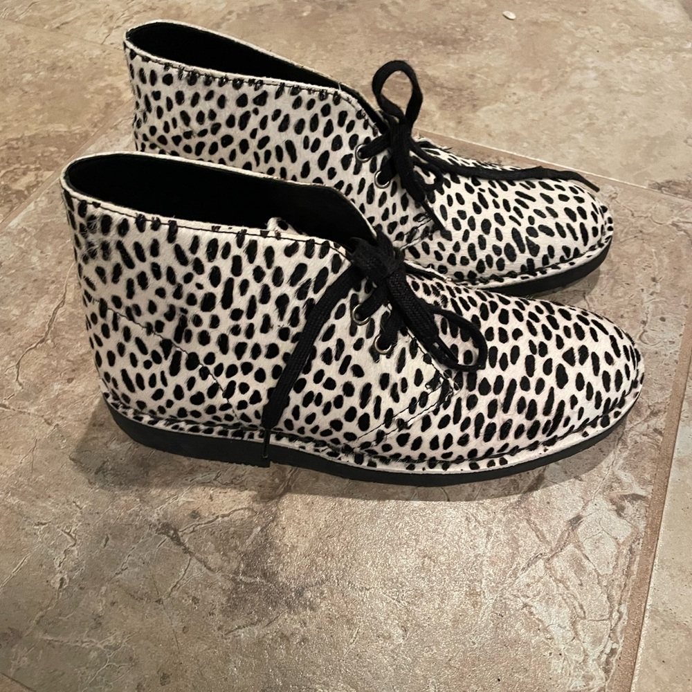 NWOT Clarks Women’s Desert Boots 2 Calf Hair Lace Up Ankle Boots